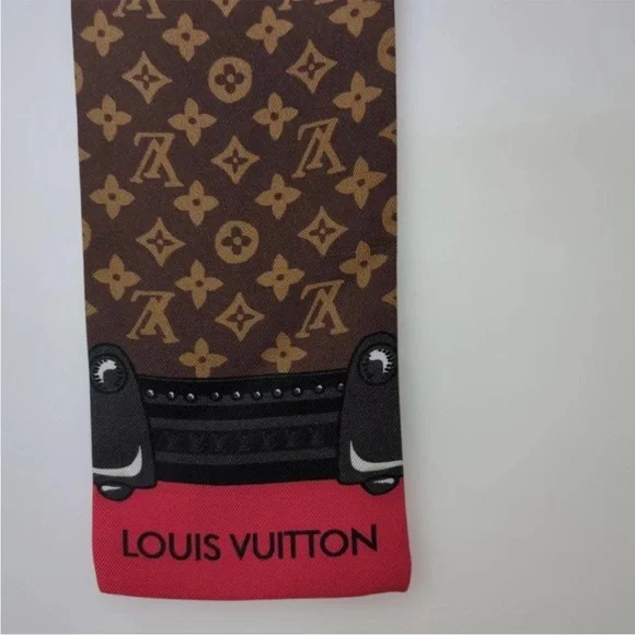 Louis Vuitton Monogram Brown and Red Scarf - Picture 10 of 11